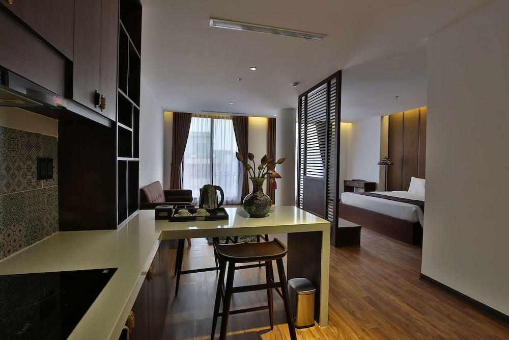 Dong Duong Hotel & Suites 34/50