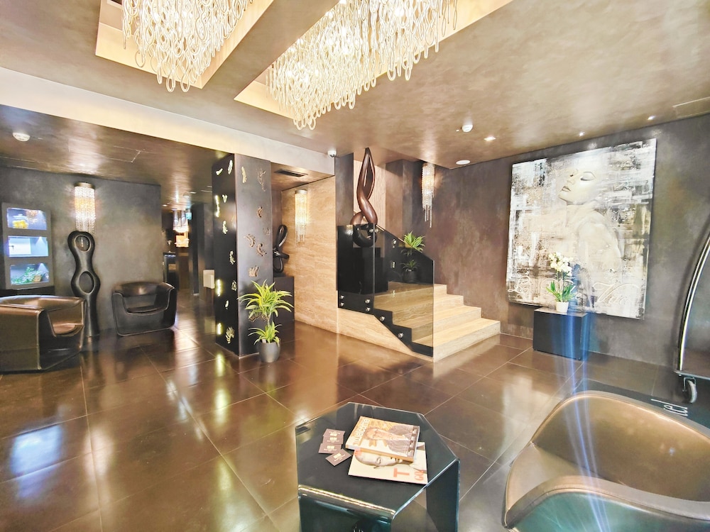 Divina Luxury Hotel 47/55