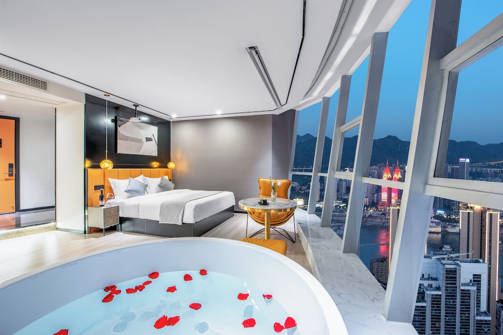 Fraya High - altitude Future Hotel 33/34