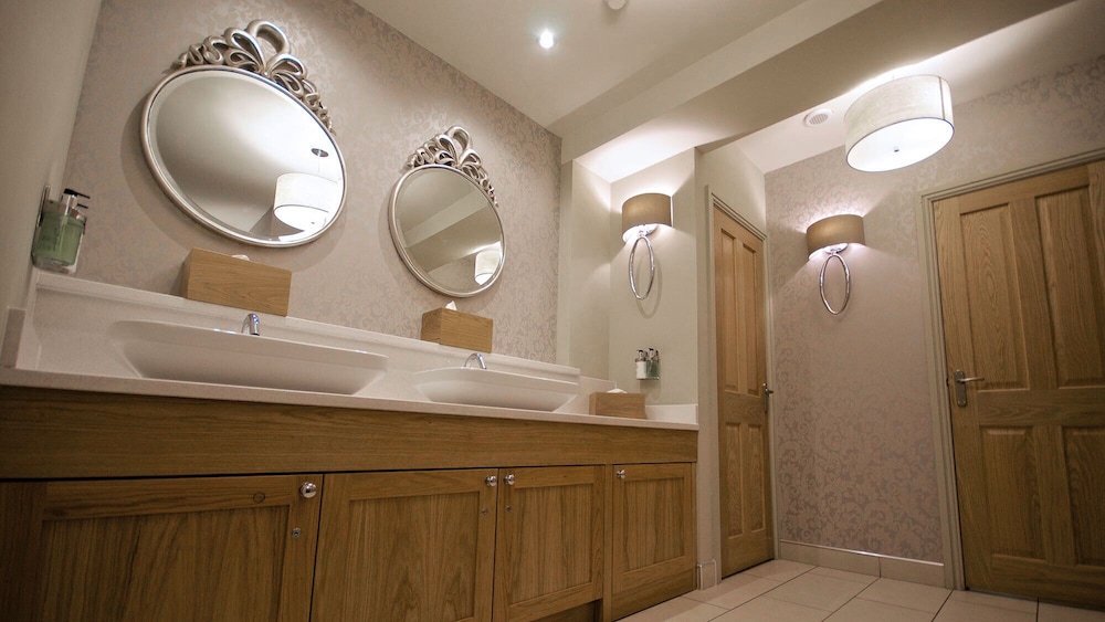 Horsley Lodge Hotel 2/63