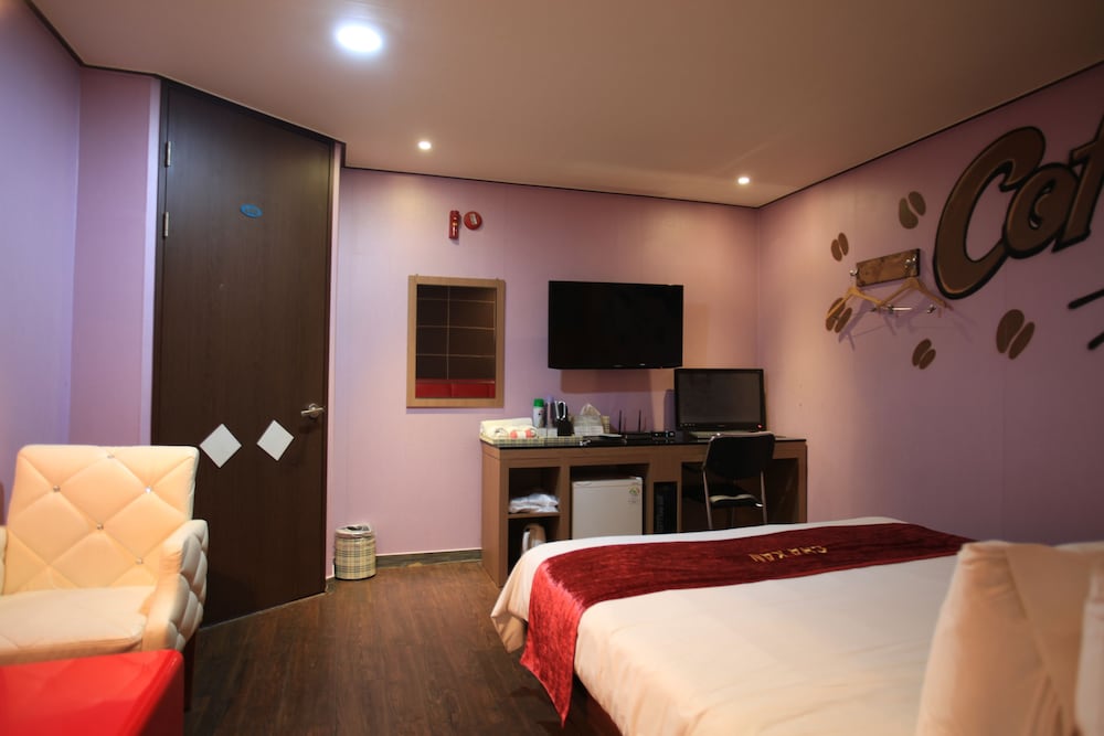 Chakan Hotel 31/62