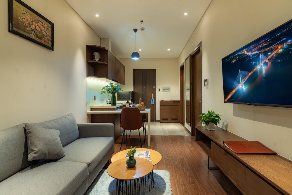 DHTS Business Hotel & Apartment 24/40