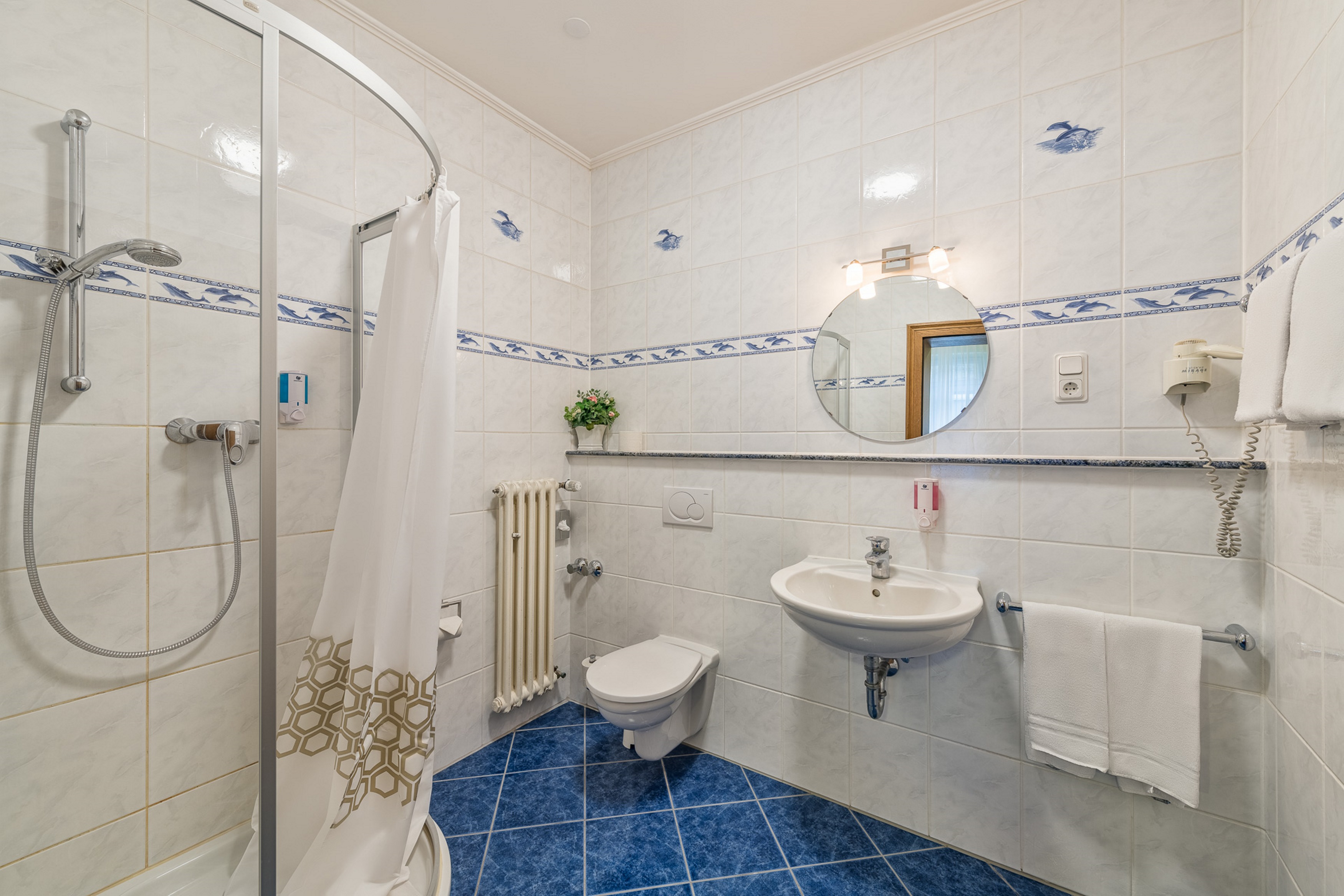 غرفة قياسية بسرير مزدوج، Windsor Hotel 7/7