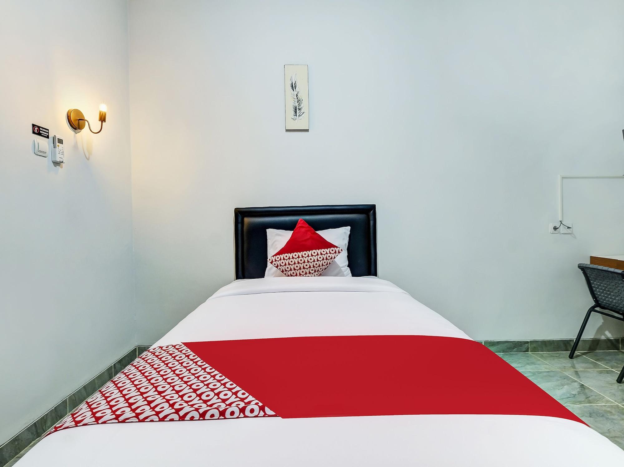 Super OYO Capital O 90983 Harmony Easy Stay 25/50