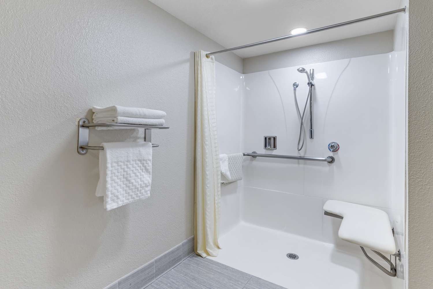 غرفة بسرير كينج لذوي الإعاقة، Best Western Cordelia Inn 5/5