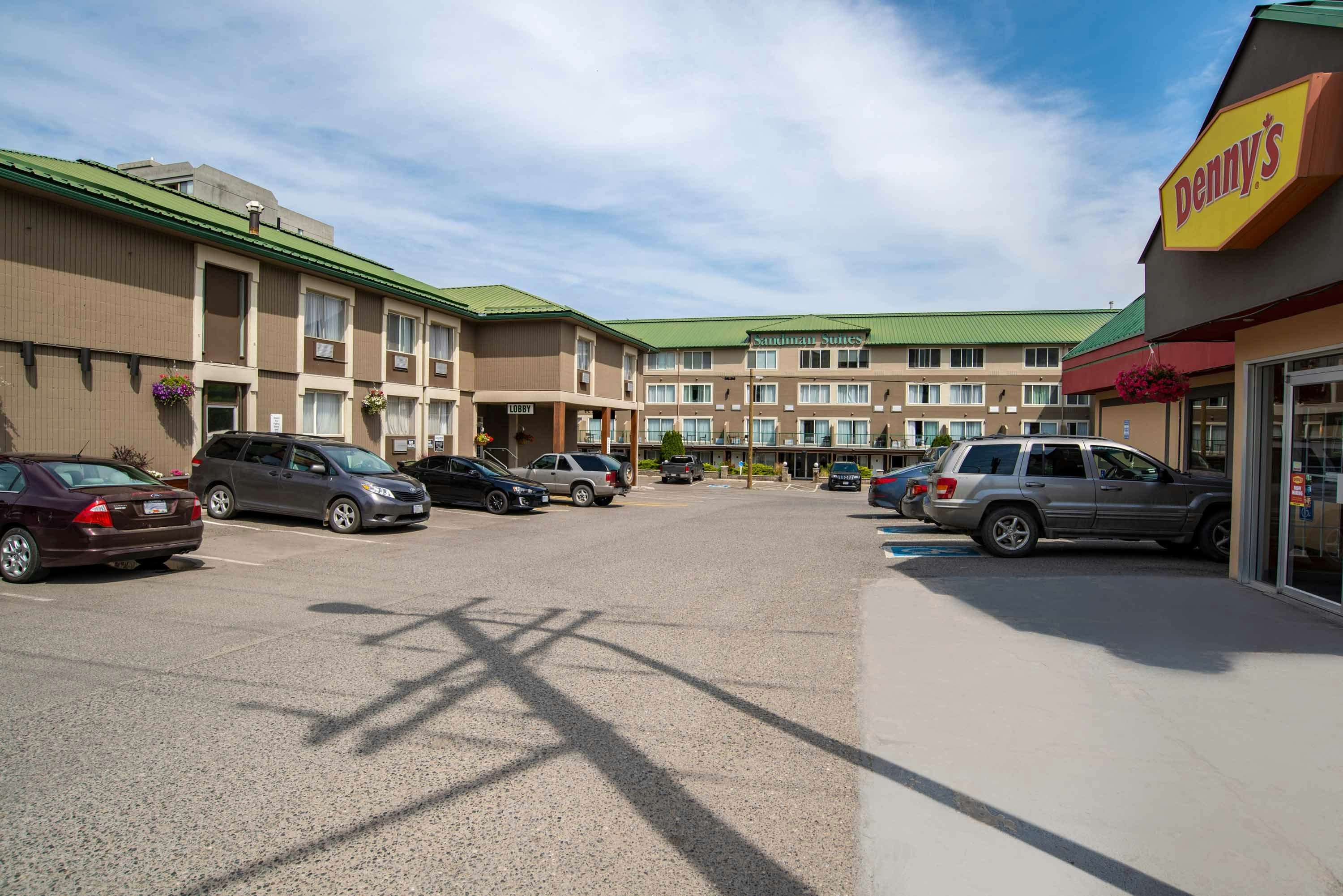 Sandman Inn Kamloops 44/46