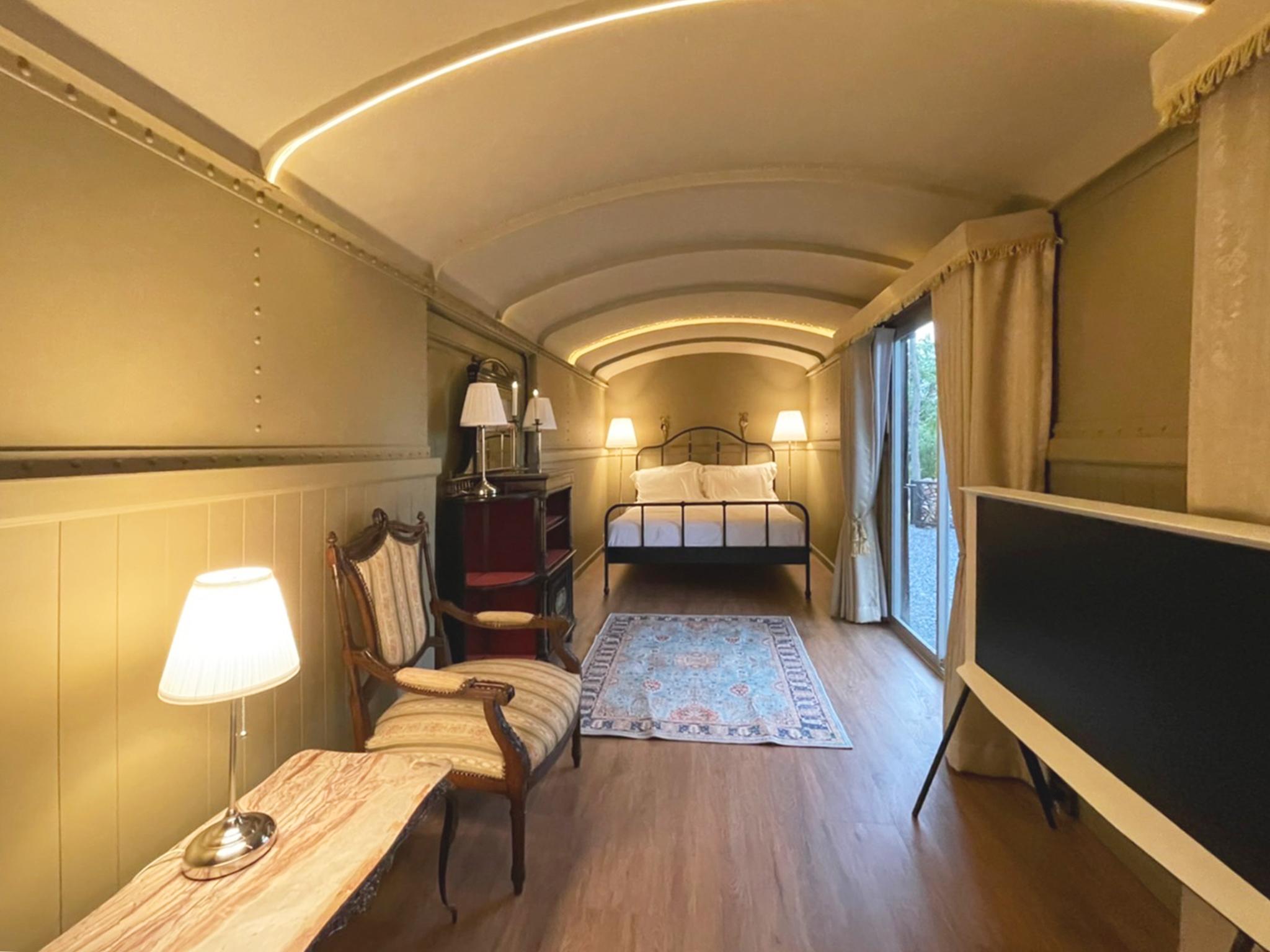 Oriental, Double Bed