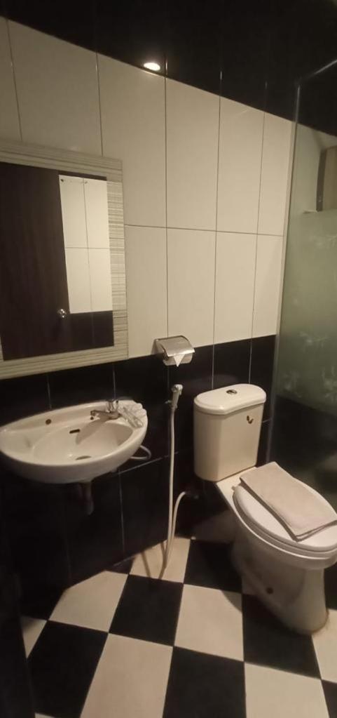 Grand Darussalam Syariah Hotel 48/50
