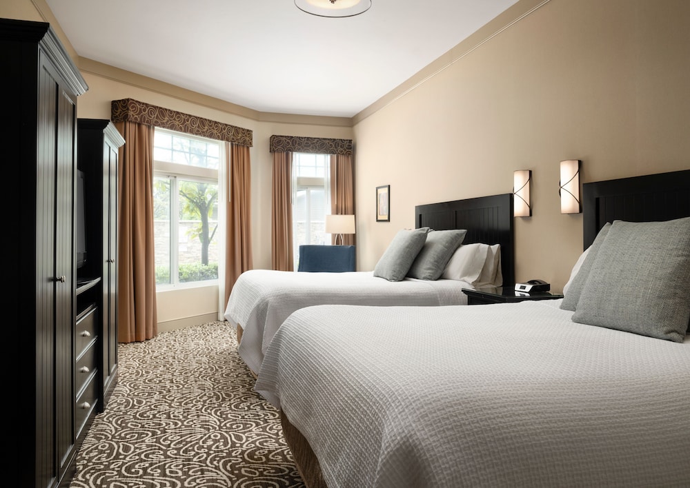 GRAND, MULTIPLE BEDS