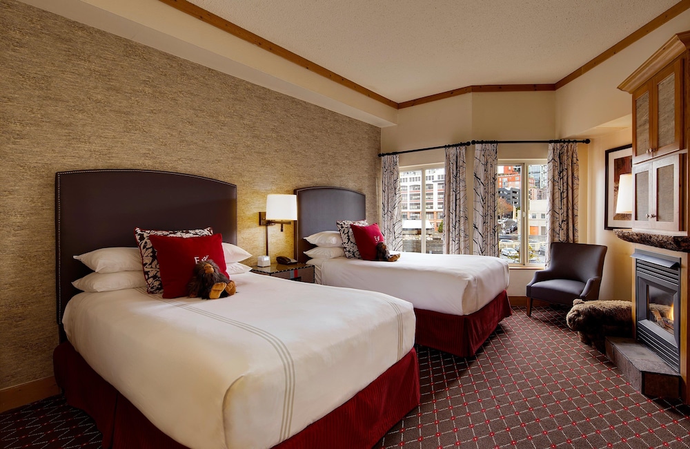 The Edgewater Hotel 11/50