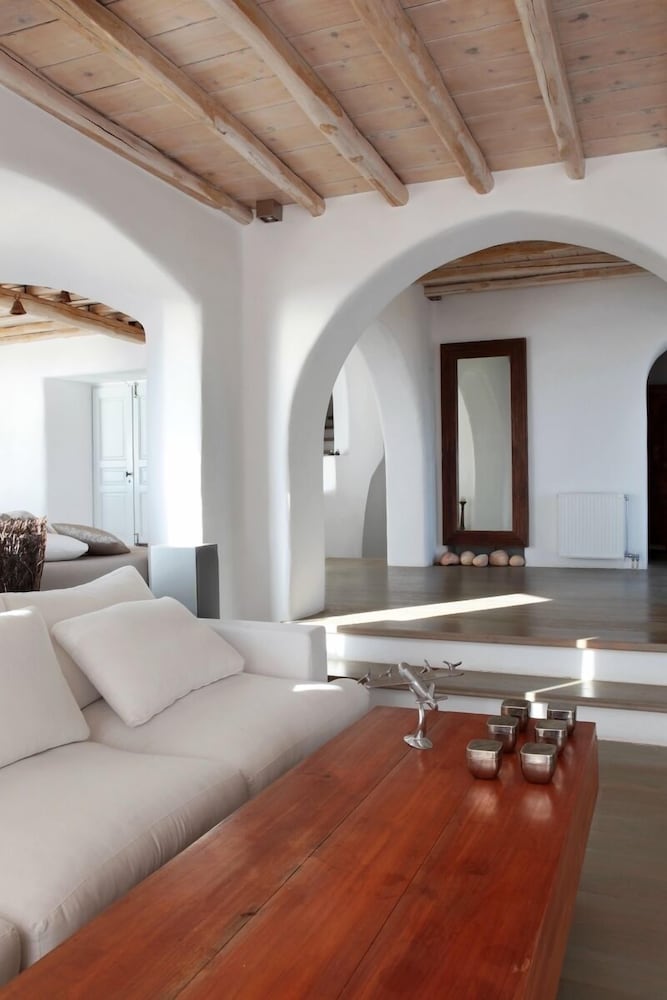 Villa Delucien 8/52