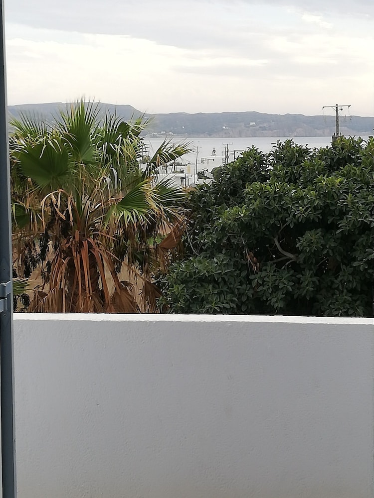 Elea Milos (ex Antonis Rooms) 30/45