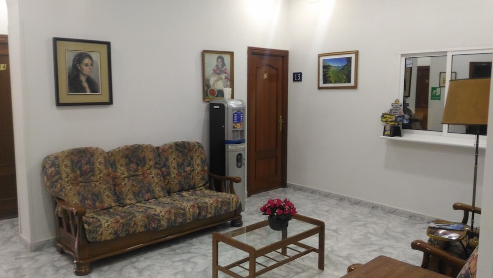 Hostal Palacios Fuencarral 52/67