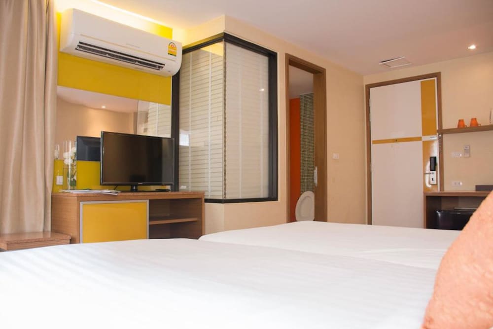 Tango Vibrant Living Place 14/47