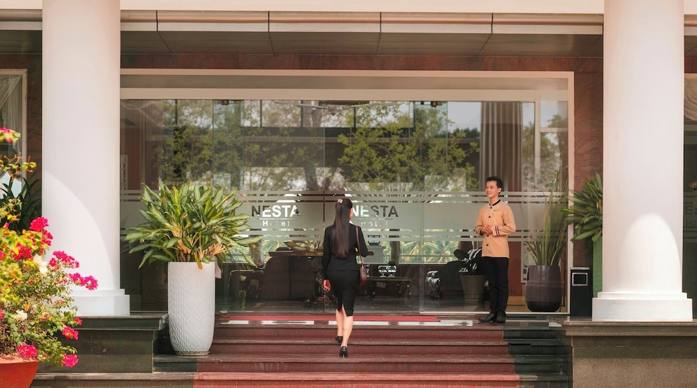 Nesta Hotel 13/64