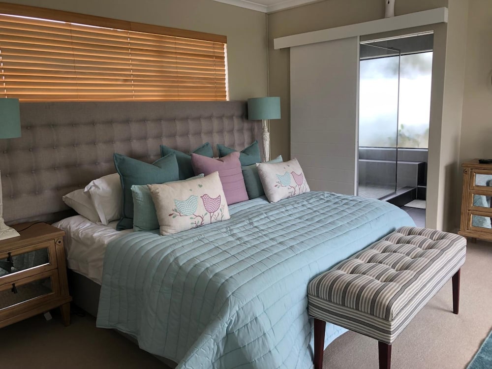 Atlantic Bay Lodge 6/46
