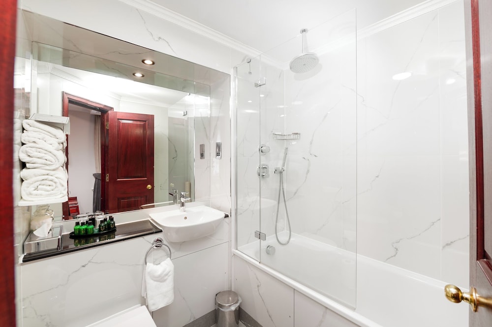 Gem Fitzrovia Hotel 48/49
