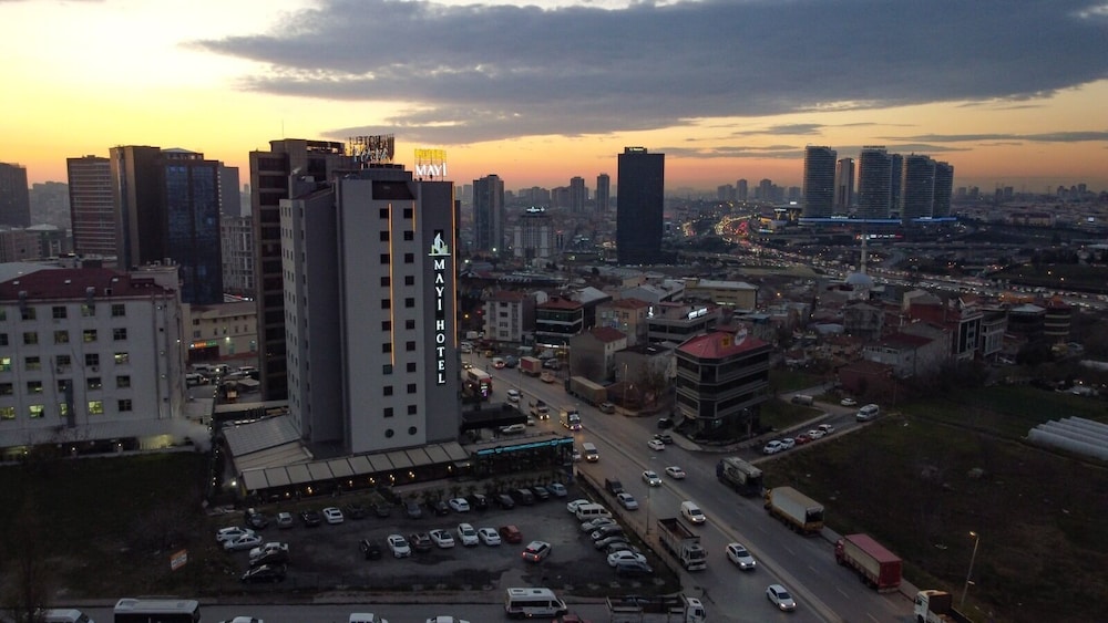 Mayi Hotel 53/55