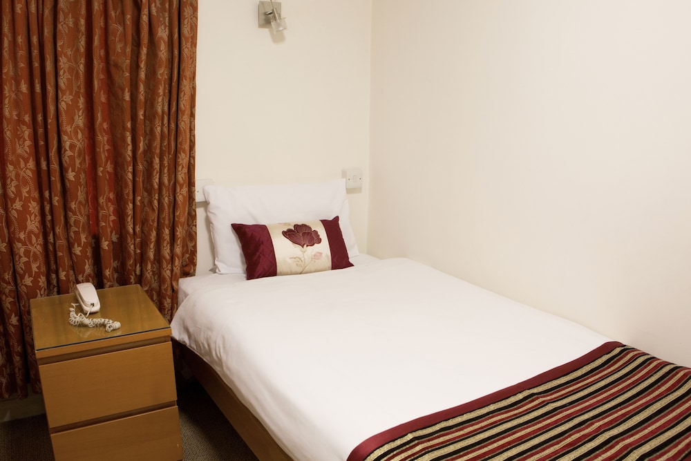 Abbey Court Hotel 23/45