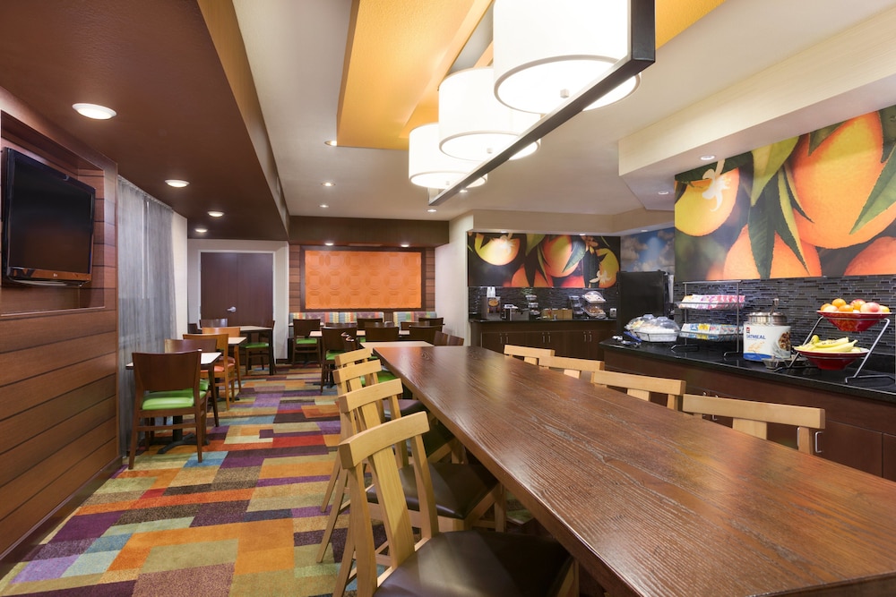 Fairfield Inn & Suites Youngstown Boardman Poland 30/35