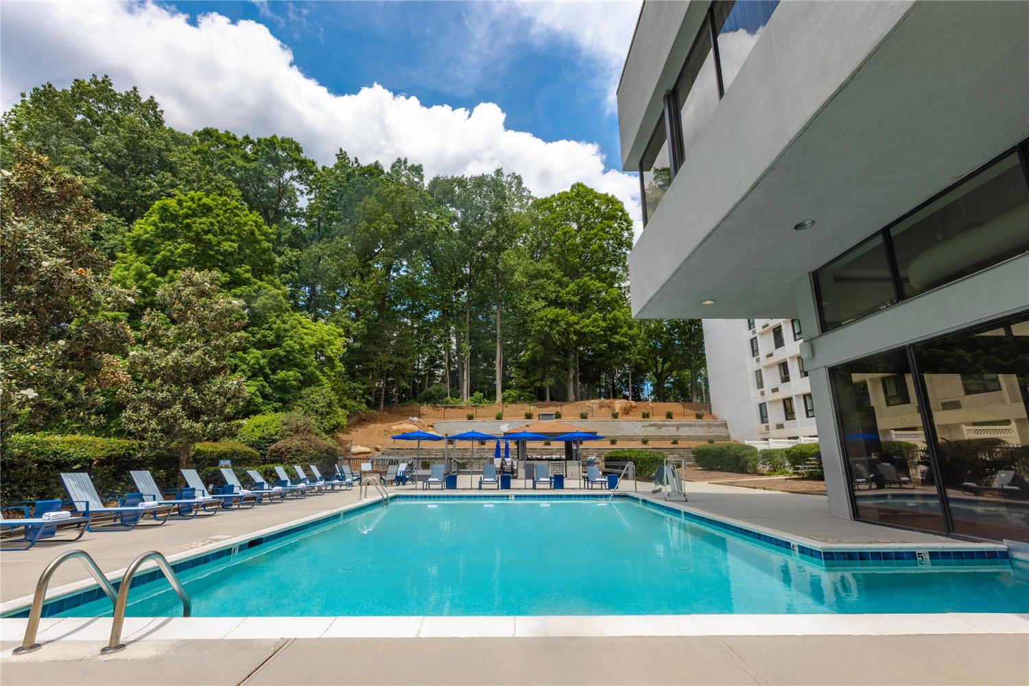 Sonesta Charlotte Lower South End 60/62