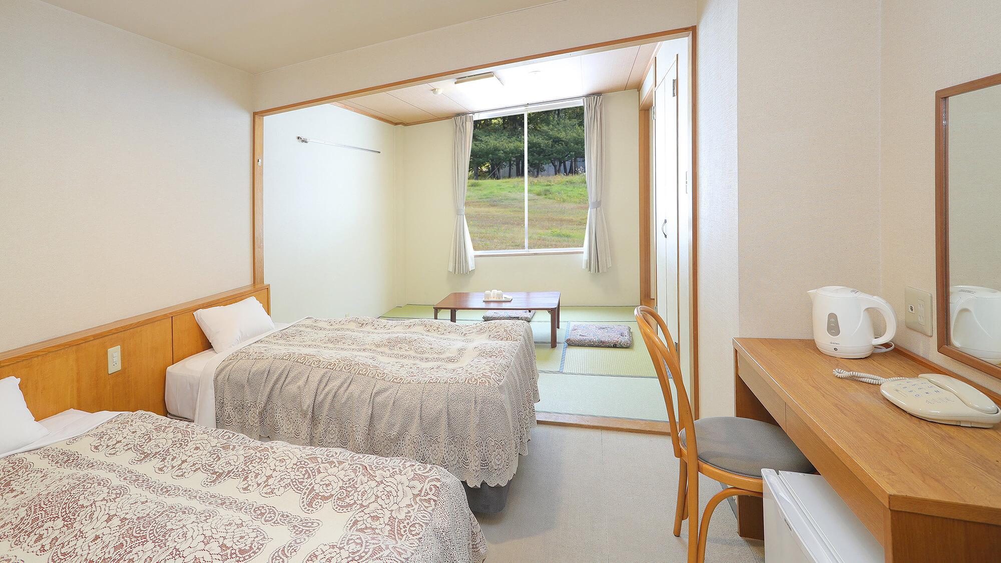 Japanese Western, Mountain View, Bathtub, Smoking Type Not Guaranteed