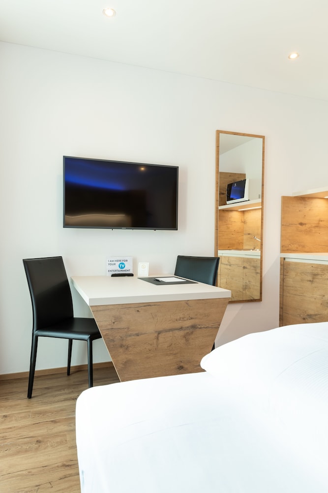 Jet Hotel Zurich Airport 38/45