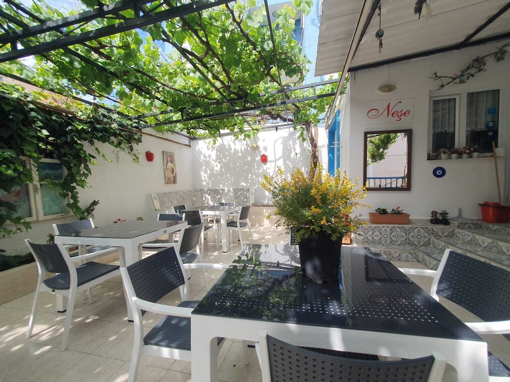 Nese Otel Cesme - Boutique Class 32/34