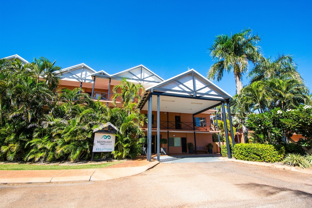 Bayside Holiday Apartments 10/28