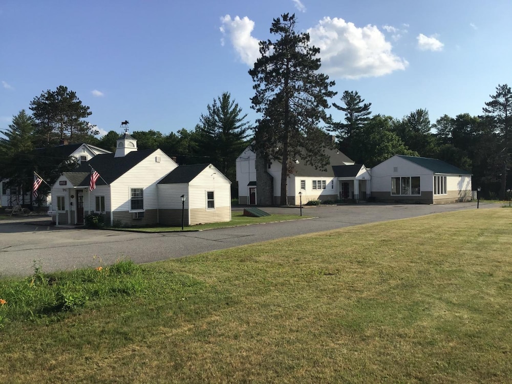 Stonybrook Motel & Lodge 50/59