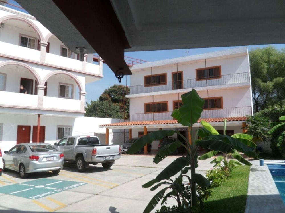 Hotel Hacienda de Zapata 51/56