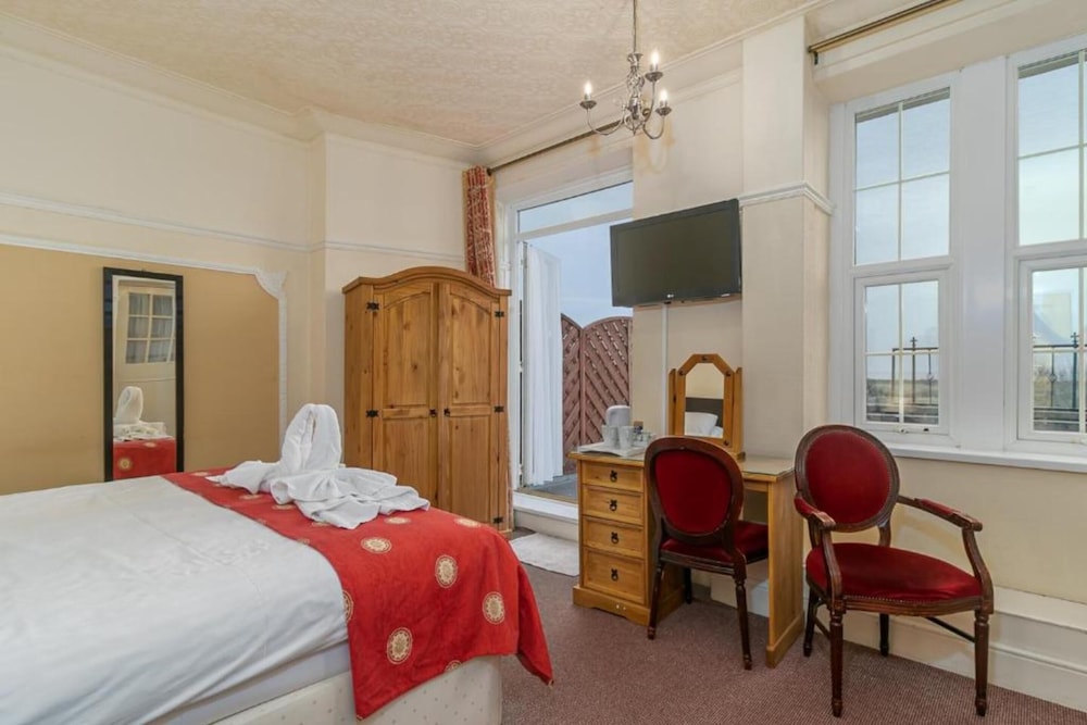 Skegness OYO Royal Hotel 27/60