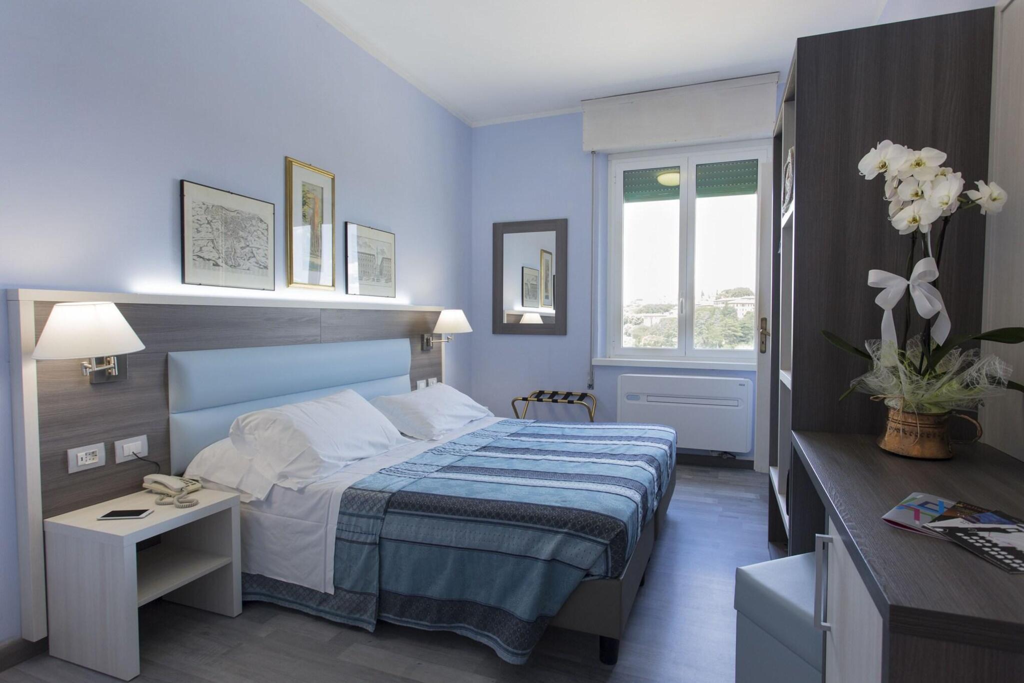 Room, Double or Twin Bed