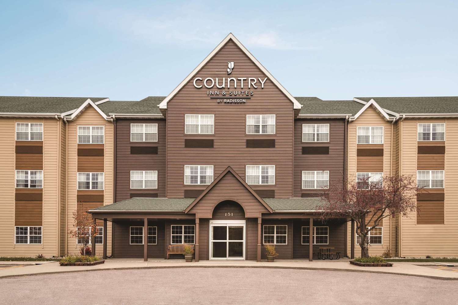 Country Inn & Suites By Radisson, Dakota Dunes, SD 1/11