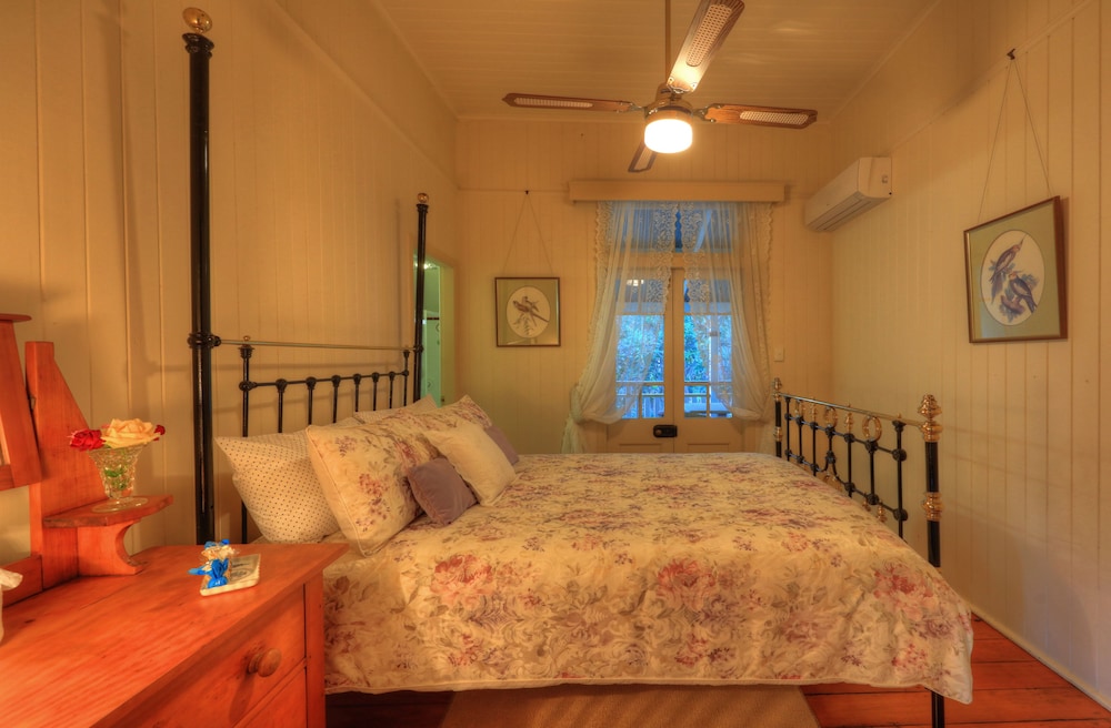 The Falls Rainforest Cottages 14/30