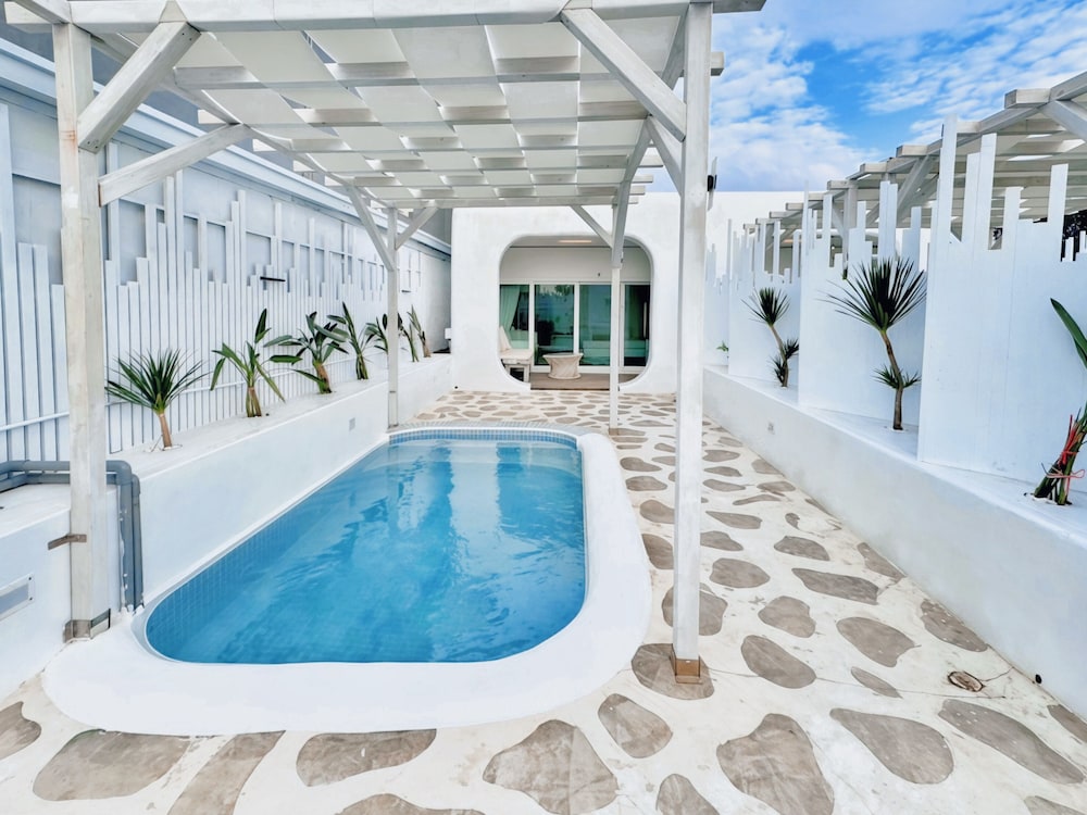 Southborder Design Hotel 46/69