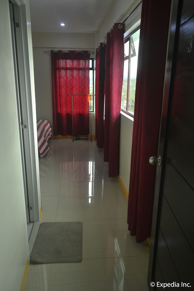 Aroha Hotel 39/39