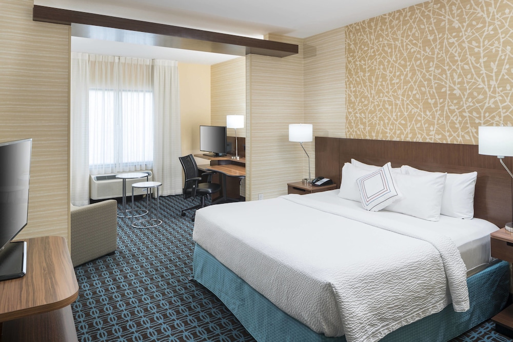 Fairfield Inn Suites Houston Pasadena 10/32