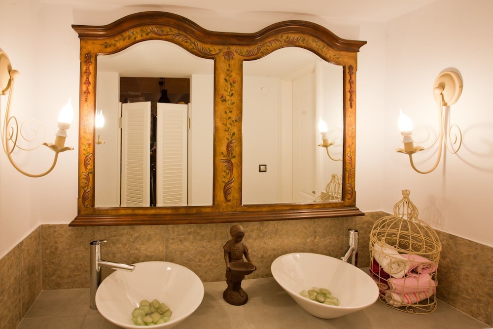 Miland Suites 73/74