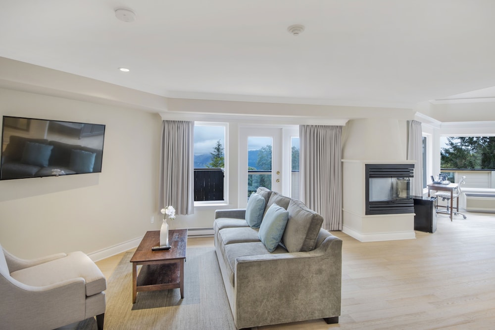 Villa Eyrie Resort 19/44
