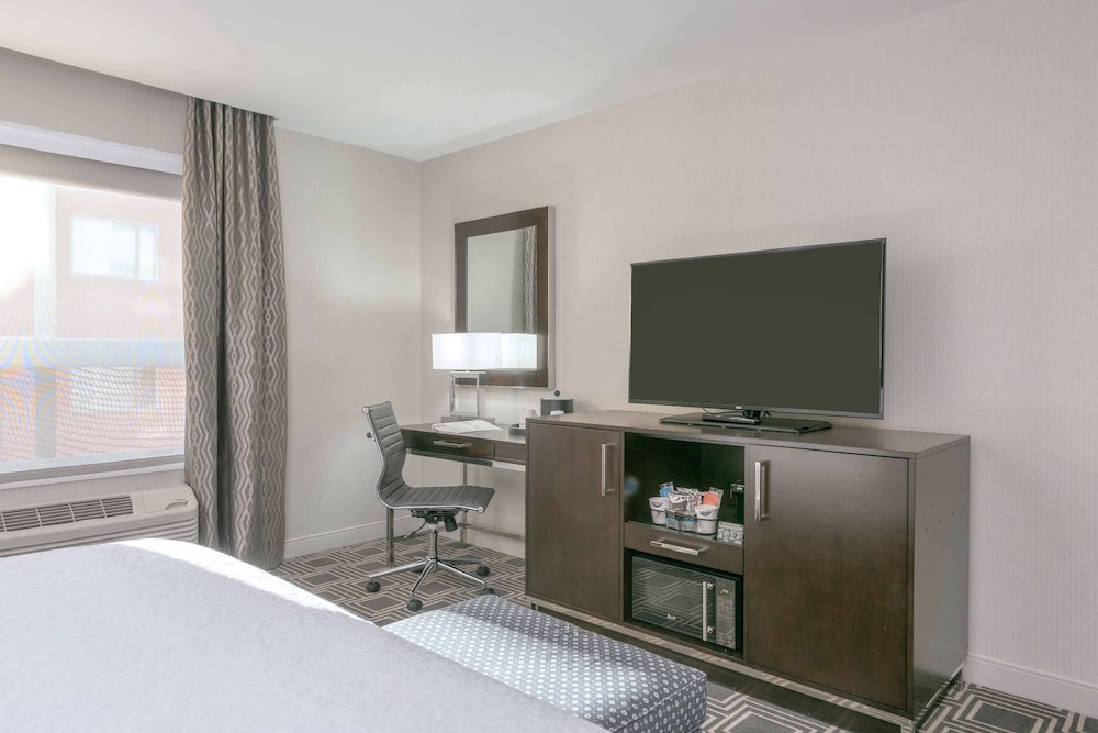 Hampton Inn And Suites Worcester Ma 53/65