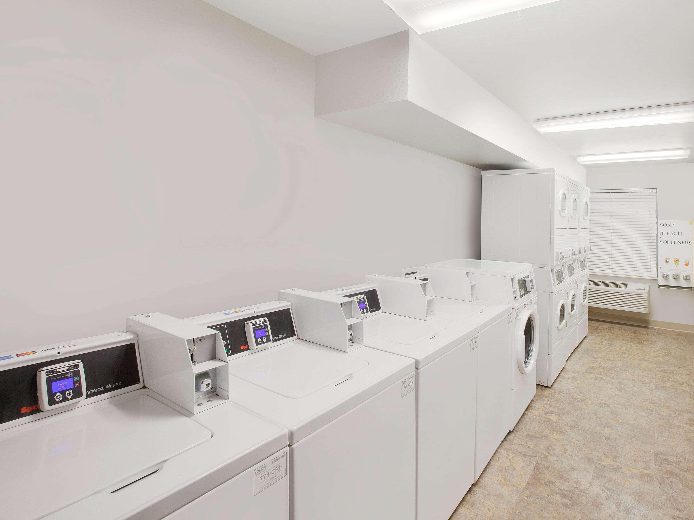 WoodSpring Suites Bentonville 33/38