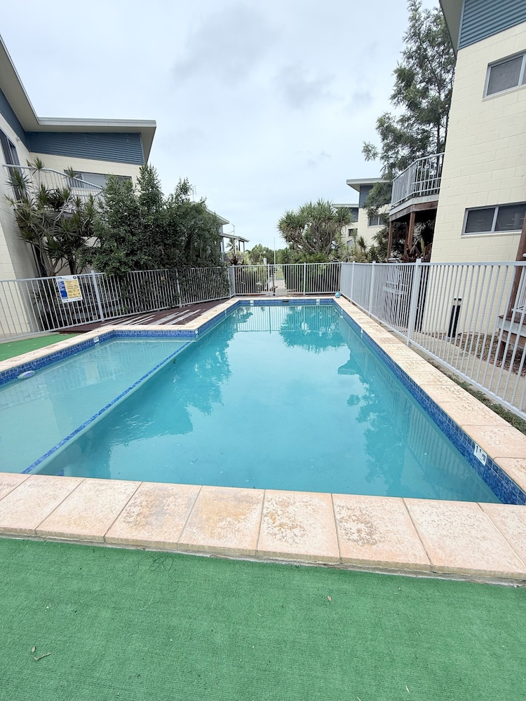 Emu Park Beach Resort 54/63