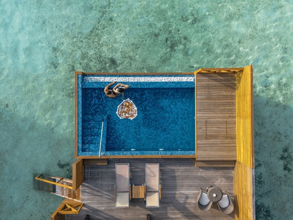 Cocoon Maldives 27/204
