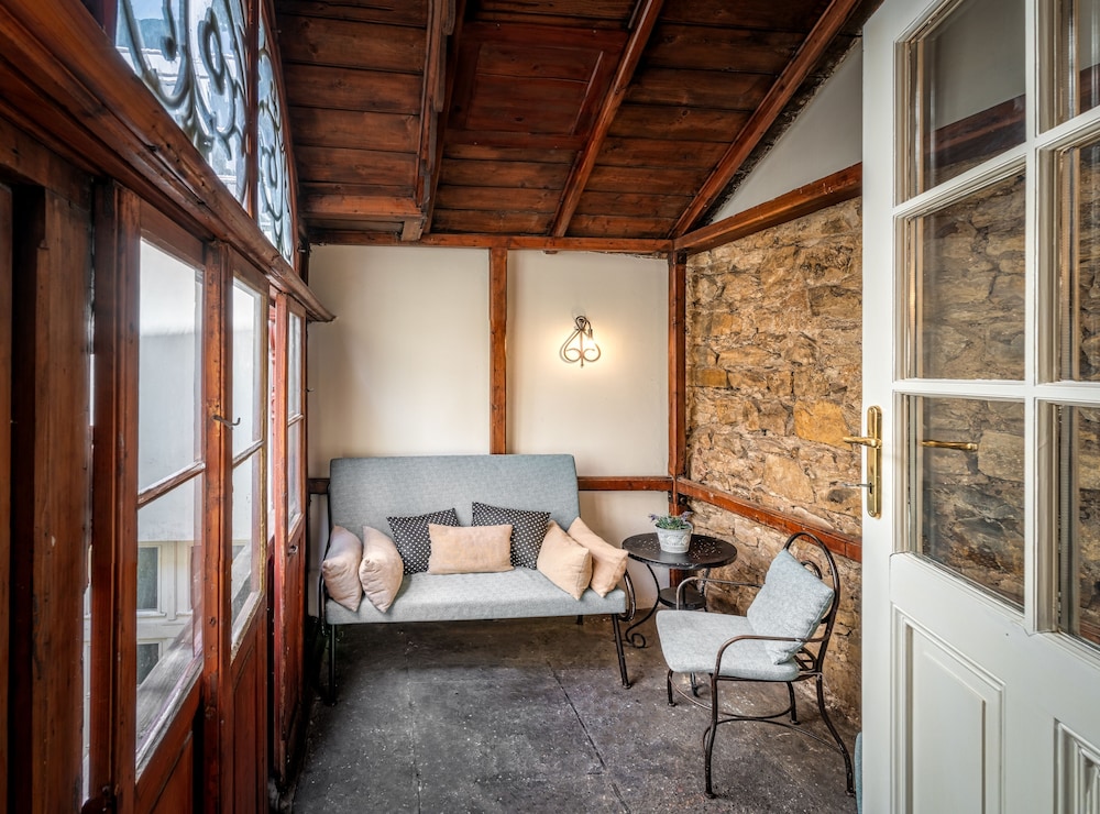 6 Continents Apartments by Adrez Living 11/29