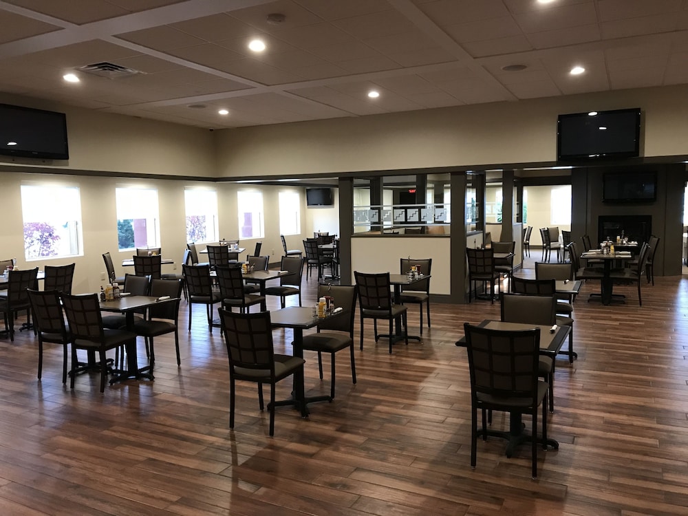 Best Western Plus Milwaukee Airport Hotel & Conference Center 21/39