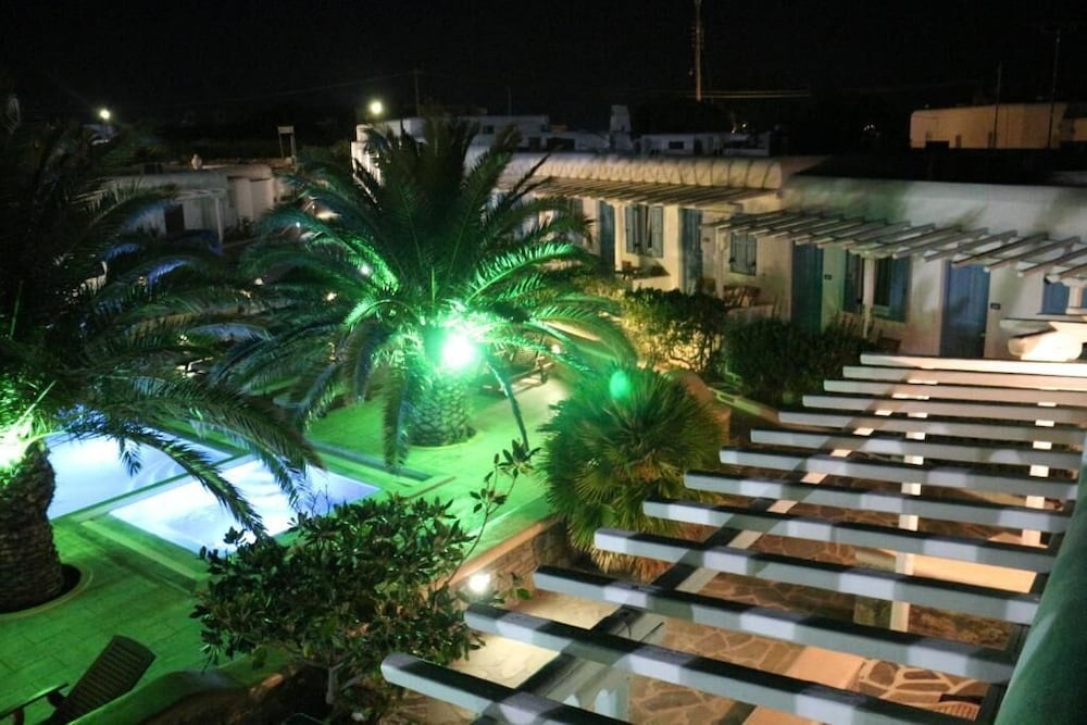 PETINAROS HOTEL 47/69