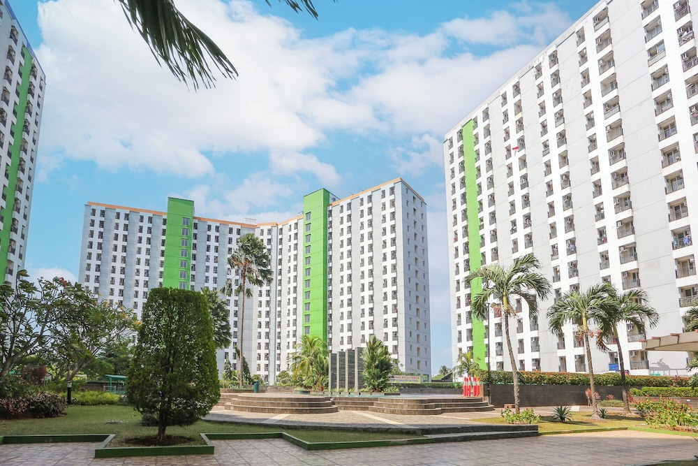 OYO 498 Green Lake View Ciputat 6/65