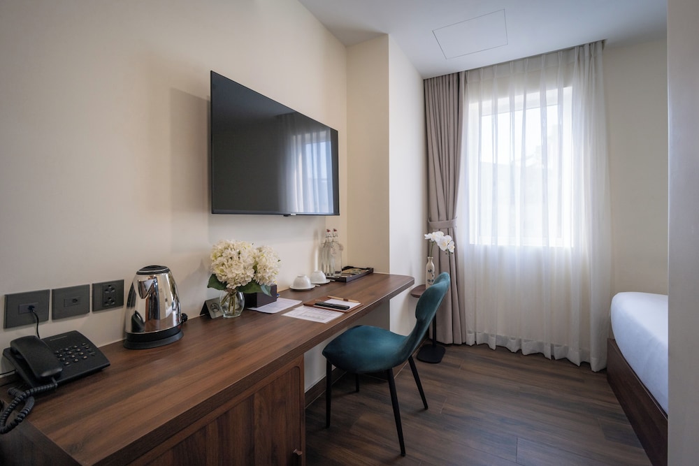 Hato Saigon Hotel & Rooftop 43/50