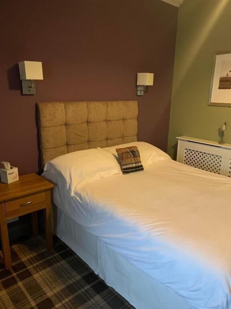 Powfoot Hotel 7/49